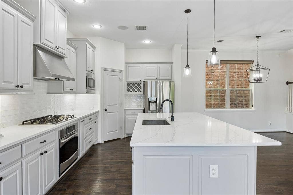 6685 Escena Boulevard, Irving, TX 75039 6685 Escena Boulevard, Irving, TX 75039