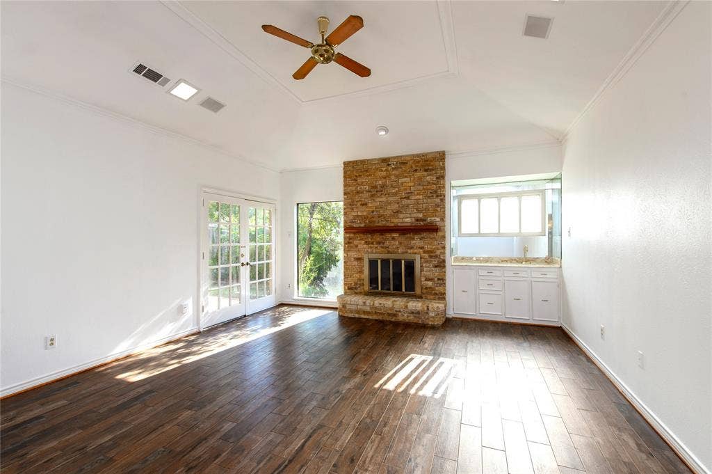 6025 Daven Oaks Drive, Dallas, TX 75248 6025 Daven Oaks Drive, Dallas, TX 75248