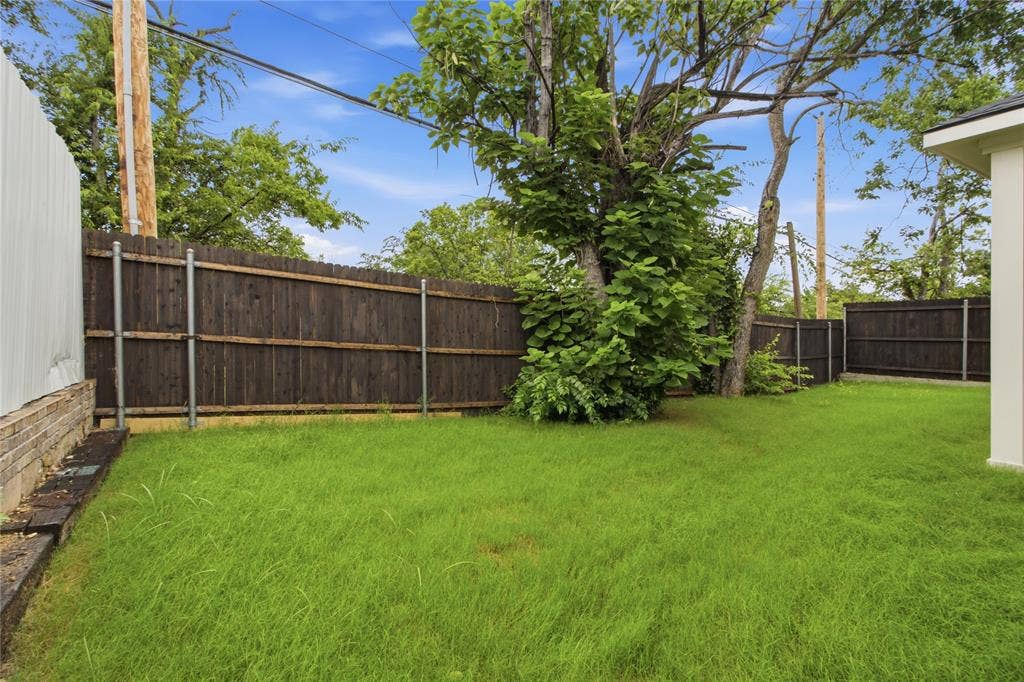 2504 Vaughn Boulevard, Fort Worth, TX 76105 2504 Vaughn Boulevard, Fort Worth, TX 76105