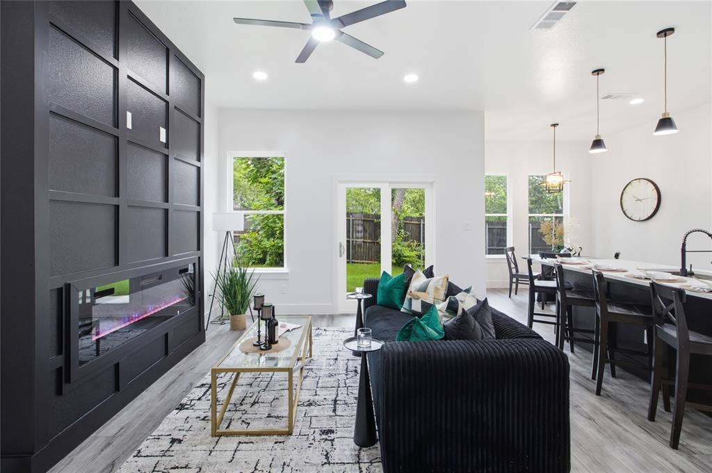 2504 Vaughn Boulevard, Fort Worth, TX 76105 2504 Vaughn Boulevard, Fort Worth, TX 76105