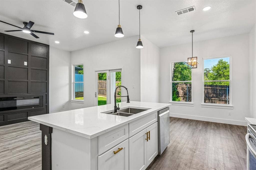 2504 Vaughn Boulevard, Fort Worth, TX 76105 2504 Vaughn Boulevard, Fort Worth, TX 76105