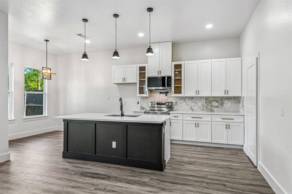 2504 Vaughn Boulevard, Fort Worth, TX 76105 2504 Vaughn Boulevard, Fort Worth, TX 76105