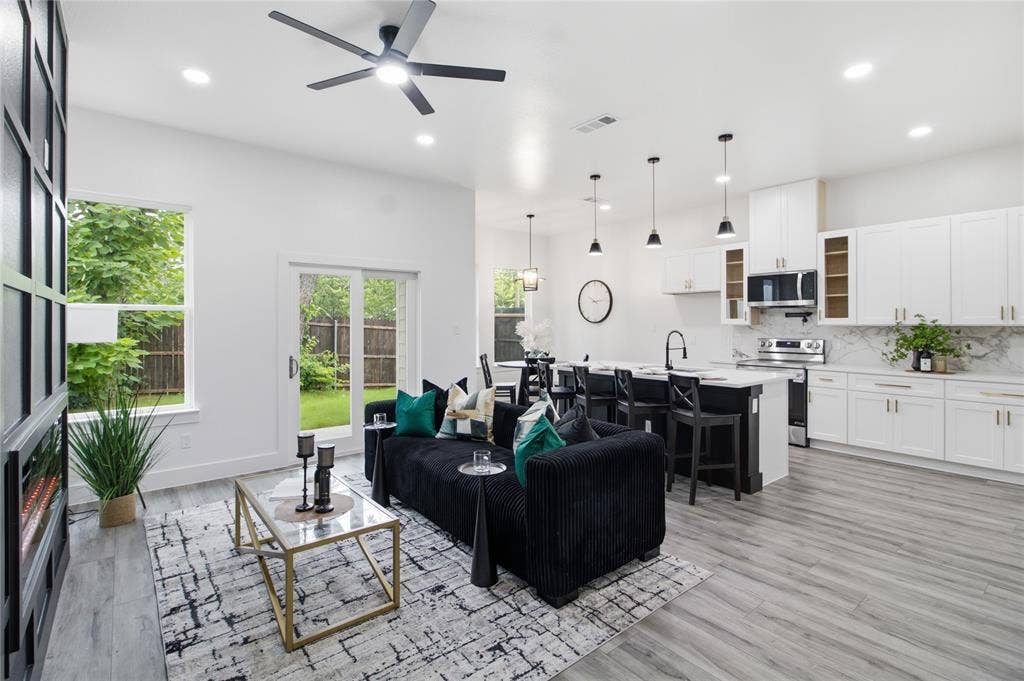 2504 Vaughn Boulevard, Fort Worth, TX 76105 2504 Vaughn Boulevard, Fort Worth, TX 76105