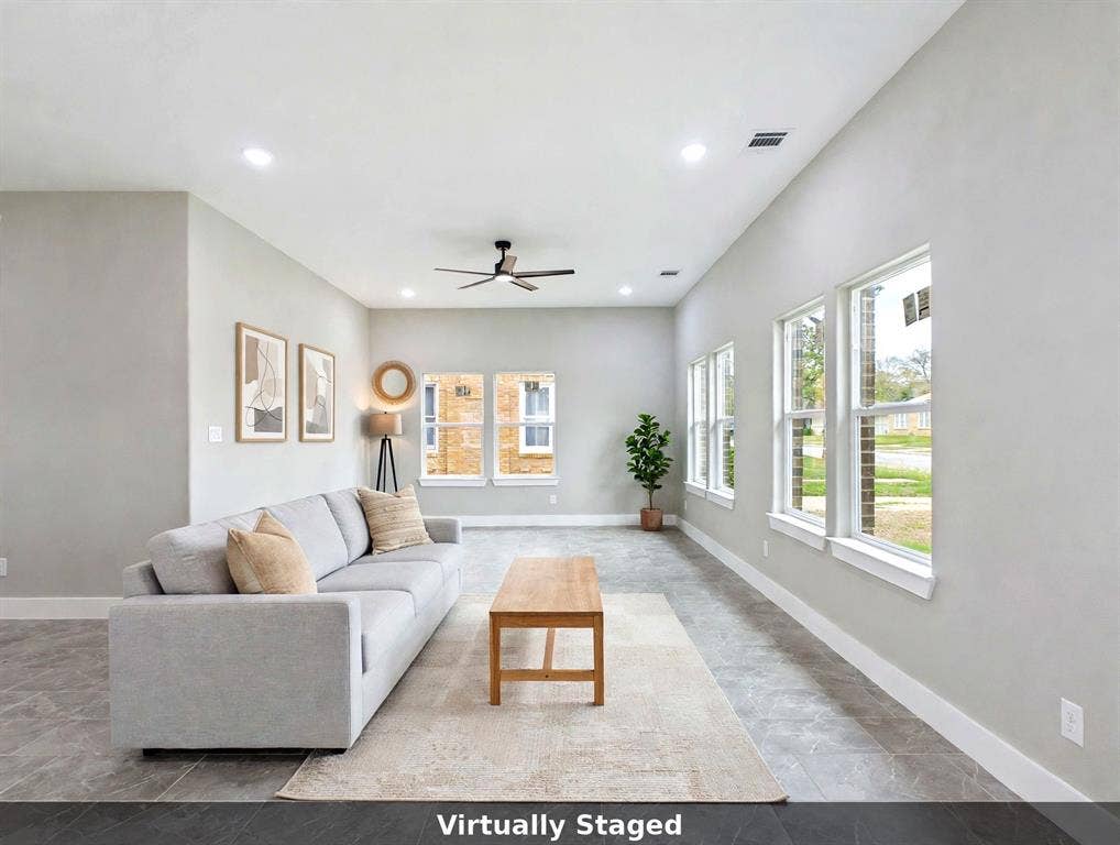 948 Marion Avenue, Fort Worth, TX 76104