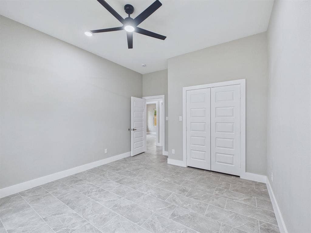 948 Marion Avenue, Fort Worth, TX 76104