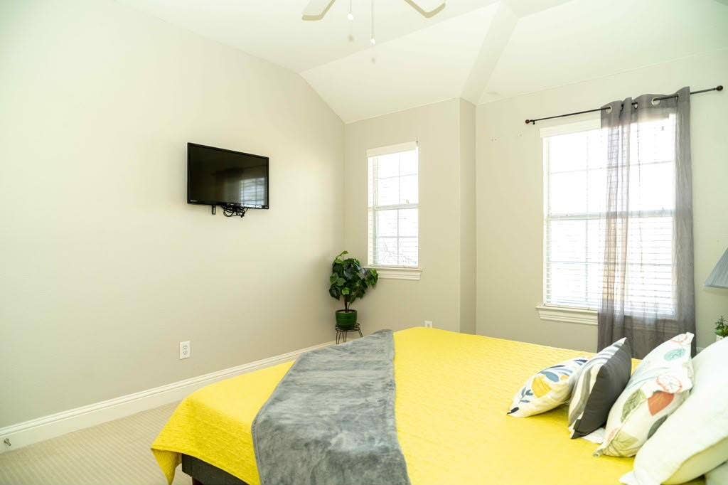 6851 Verde, Irving, TX 75039 6851 Verde, Irving, TX 75039