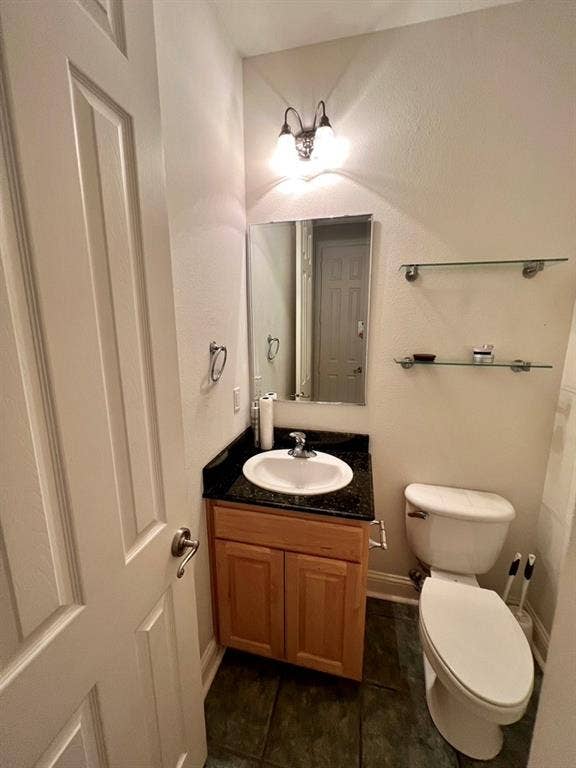 4444 Jardin Street, Irving, TX 75038 Half Bath