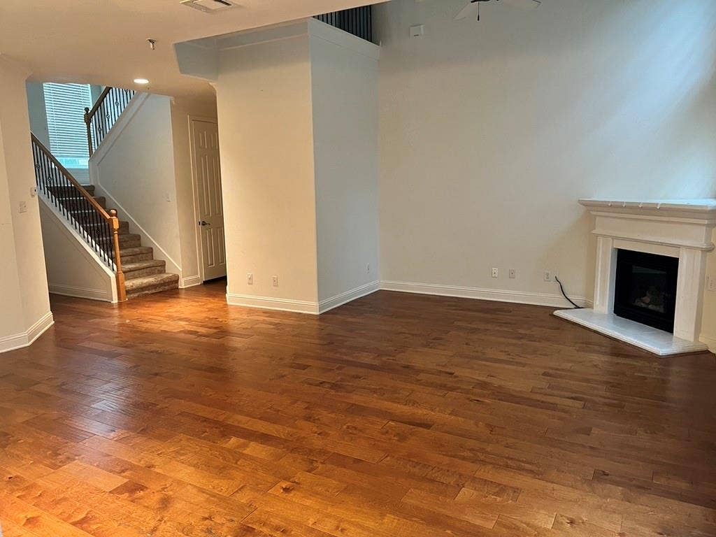 4444 Jardin Street, Irving, TX 75038 Living room