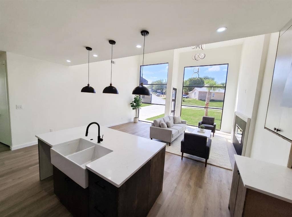 6524 Teague Drive, Dallas, TX 75241 6524 Teague Drive, Dallas, TX 75241