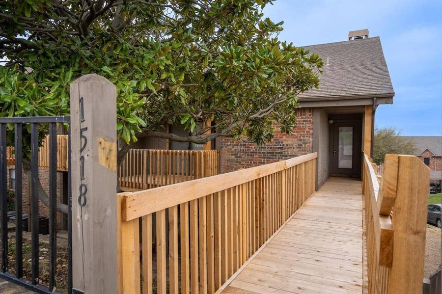 Property photo for 1518 Signal Ridge Place, Rockwall, TX