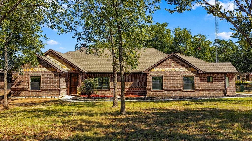 1389 County Road 3591, Paradise, TX 76073