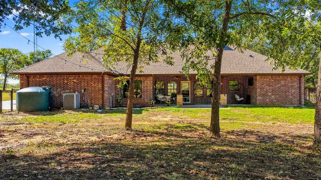 1389 County Road 3591, Paradise, TX 76073