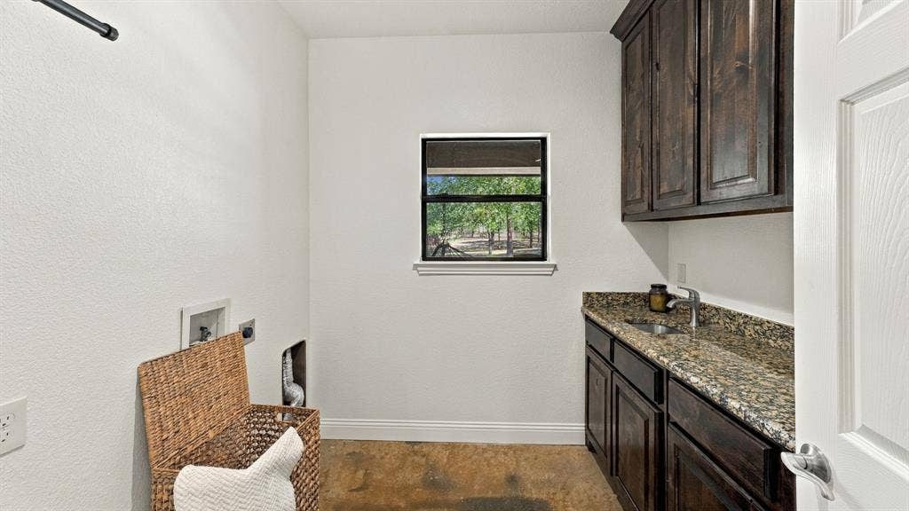 1389 County Road 3591, Paradise, TX 76073