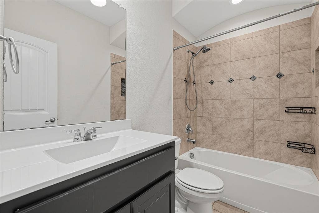 5100 Sugarcane Lane, Fort Worth, TX 76179 5100 Sugarcane Lane, Fort Worth, TX 76179