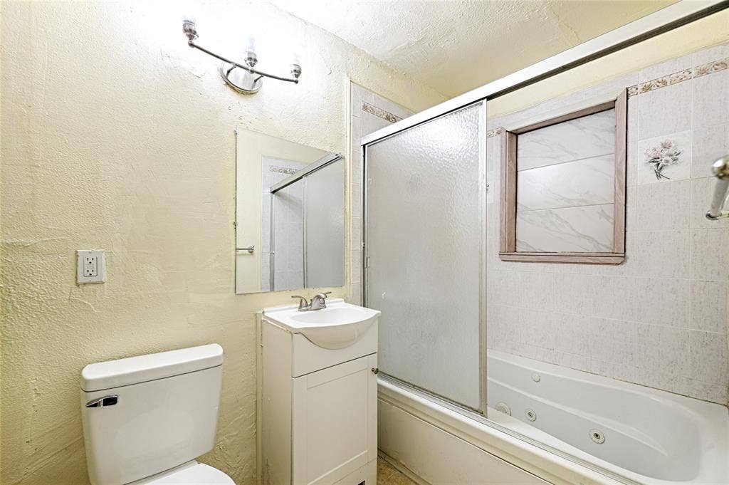 4245 Wilson Lane, Fort Worth, TX 76133