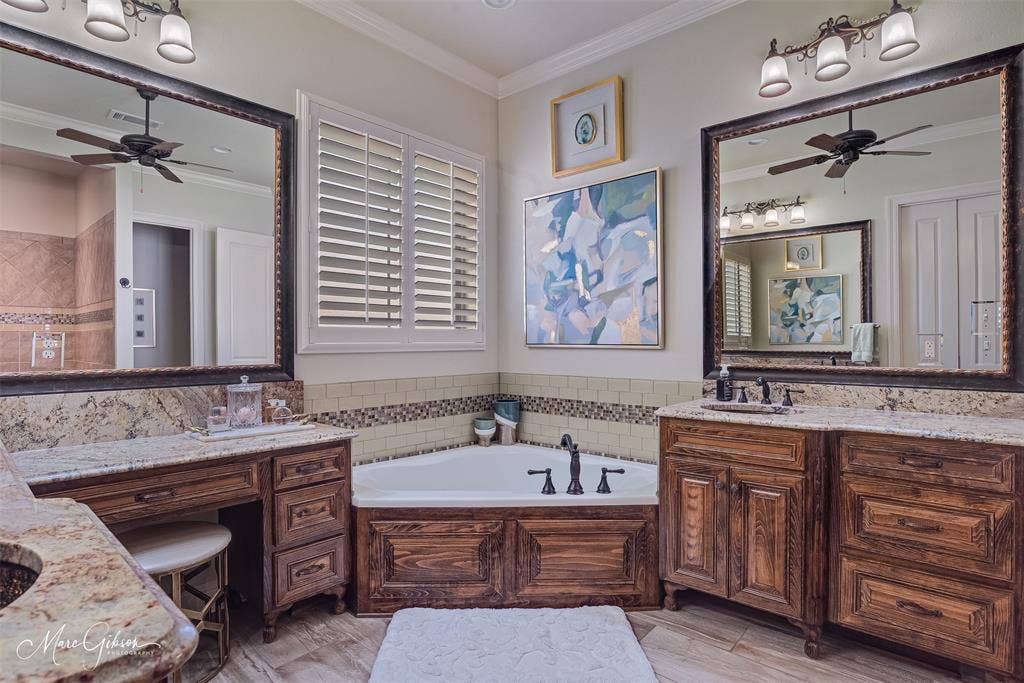 205 Summertree Court, Bossier City, LA 71111