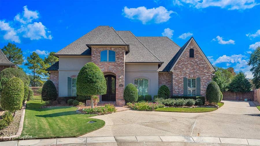 Property photo for 205 Summertree Court, Bossier City, LA