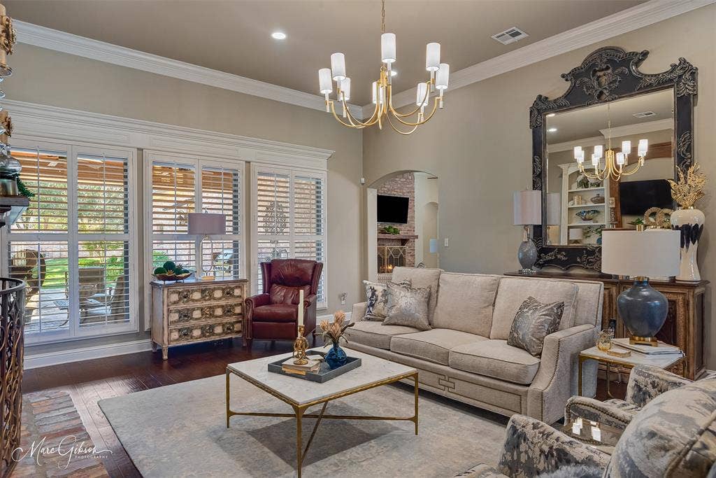 205 Summertree Court, Bossier City, LA 71111
