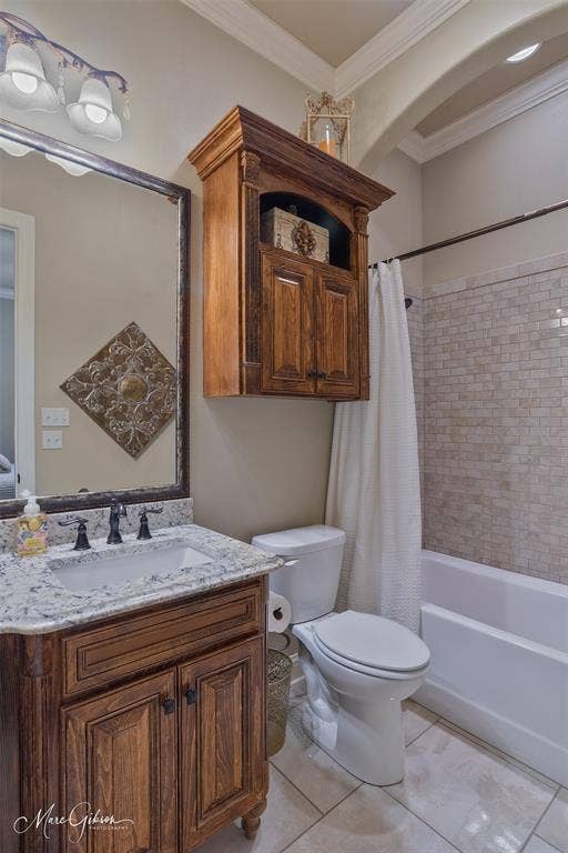 205 Summertree Court, Bossier City, LA 71111