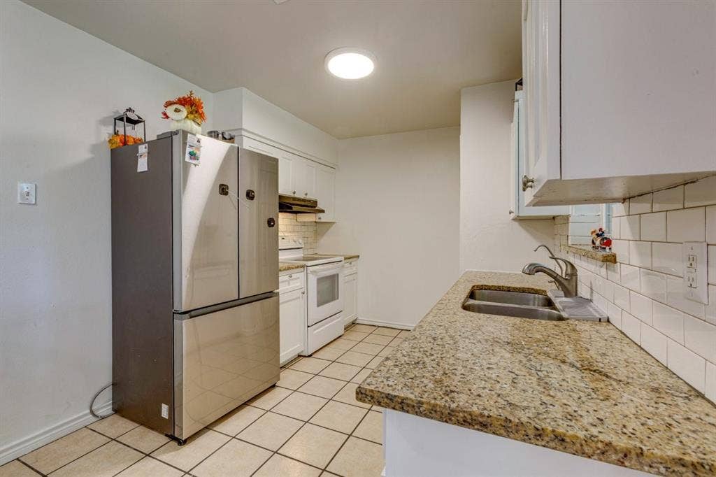 226 Springbranch Drive, Garland, TX 75043 226 Springbranch Drive, Garland, TX 75043
