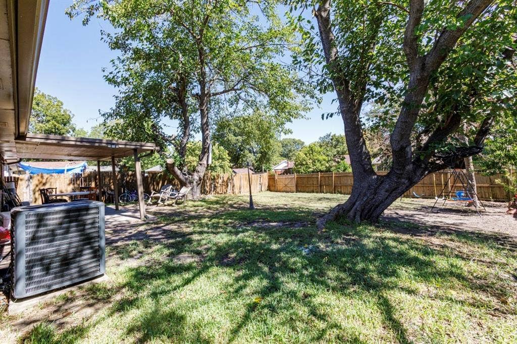 226 Springbranch Drive, Garland, TX 75043 226 Springbranch Drive, Garland, TX 75043