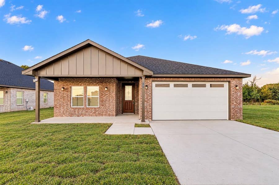 Property photo for 107 Cedar Elm Road, Trinidad, TX