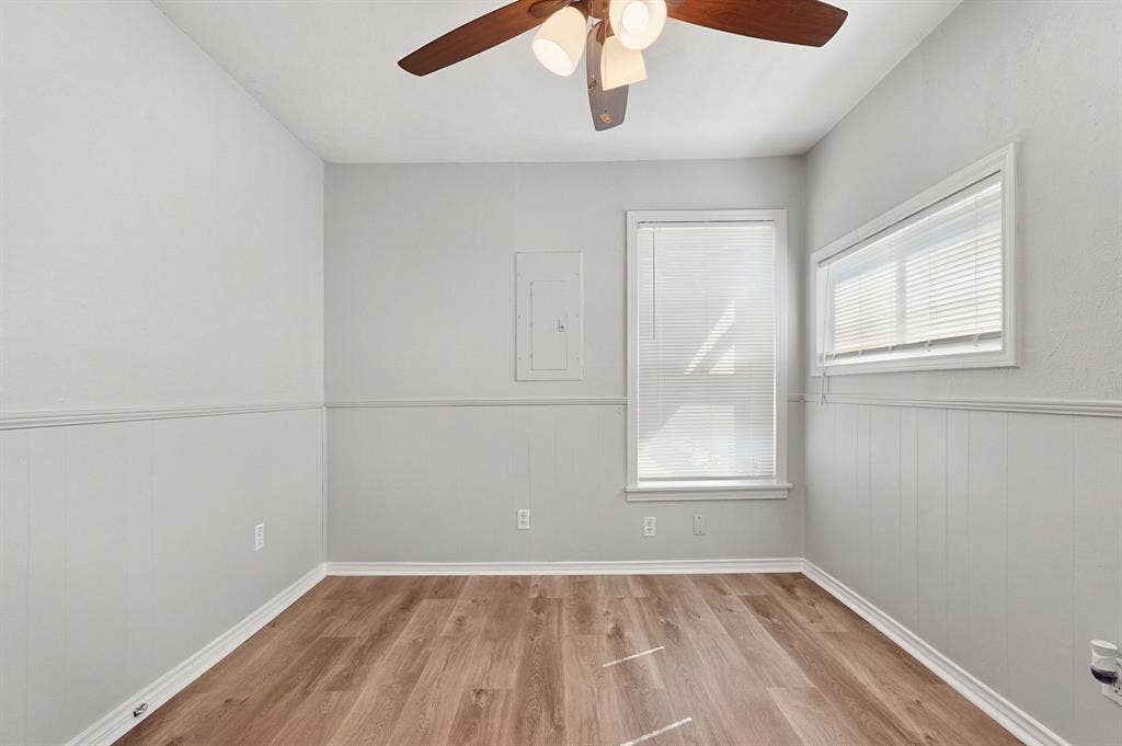 110 N Redford Lane, White Settlement, TX 76108