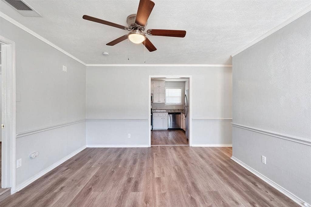 110 N Redford Lane, White Settlement, TX 76108