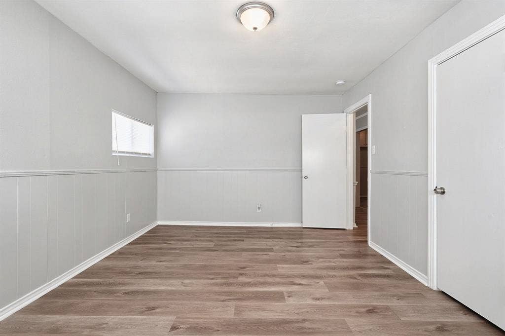 110 N Redford Lane, White Settlement, TX 76108