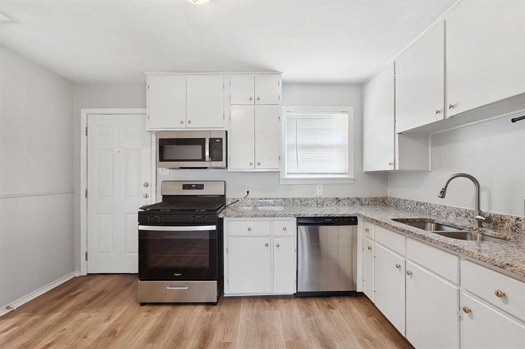 110 N Redford Lane, White Settlement, TX 76108