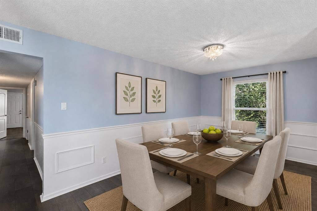 6032 Westridge Lane, #212, Fort Worth, TX 76116 Dining Area—Virtually Staged