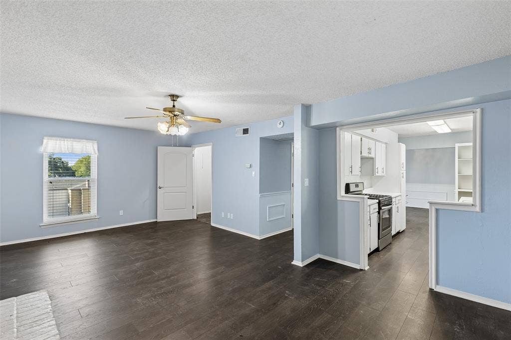 6032 Westridge Lane, #212, Fort Worth, TX 76116 Open Living Floor Plan