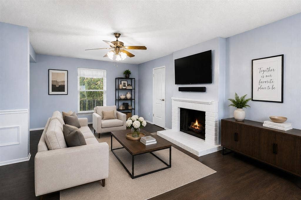 6032 Westridge Lane, #212, Fort Worth, TX 76116 Family Room—Virtually Staged