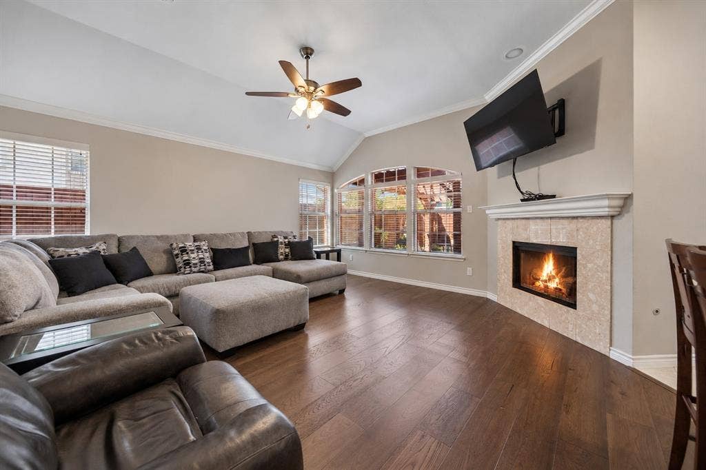 8408 Prescott Circle, Frisco, TX 75033 8408 Prescott Circle, Frisco, TX 75033