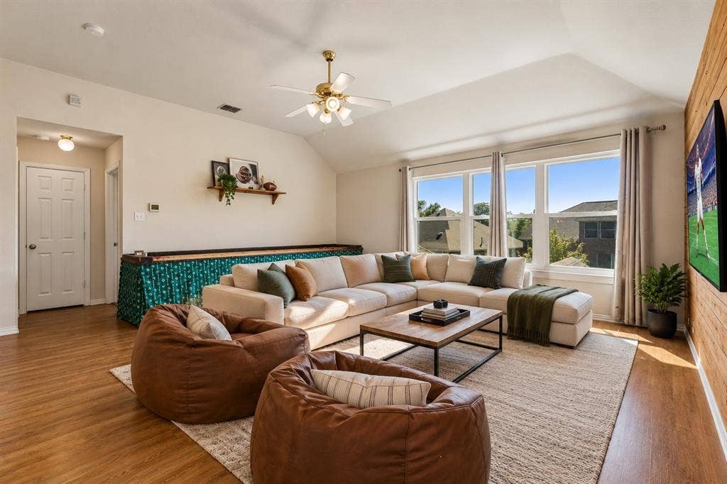 8410 Lexington Court, Rowlett, TX 75089 Family Room—Virtually Staged
