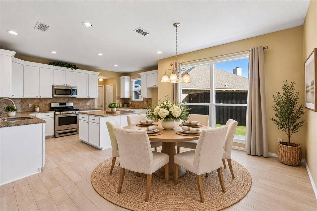 8410 Lexington Court, Rowlett, TX 75089 Breakfast Area—Virtually Staged