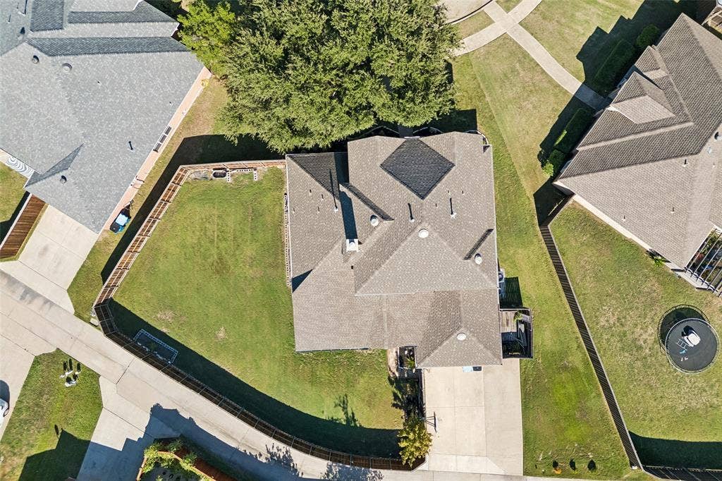 8410 Lexington Court, Rowlett, TX 75089 8410 Lexington Court, Rowlett, TX 75089