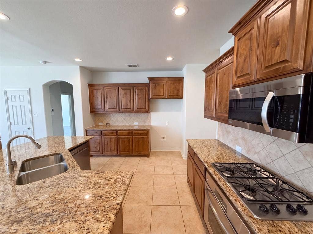 1617 Fallingwater Trail, Haslet, TX 76052 1617 Fallingwater Trail, Haslet, TX 76052