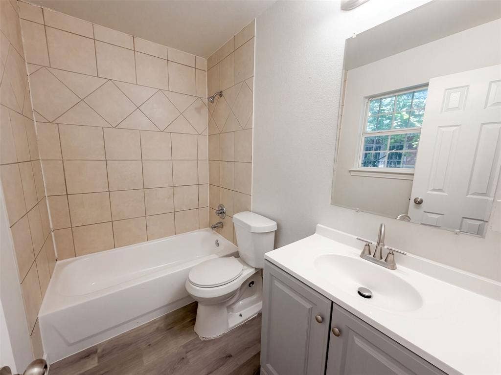 1322 E Waco Avenue, Dallas, TX 75216 1322 E Waco Avenue, Dallas, TX 75216