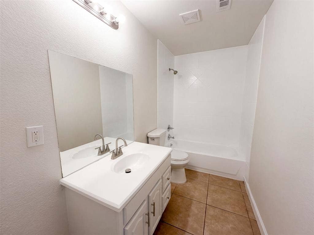 1322 E Waco Avenue, Dallas, TX 75216 1322 E Waco Avenue, Dallas, TX 75216