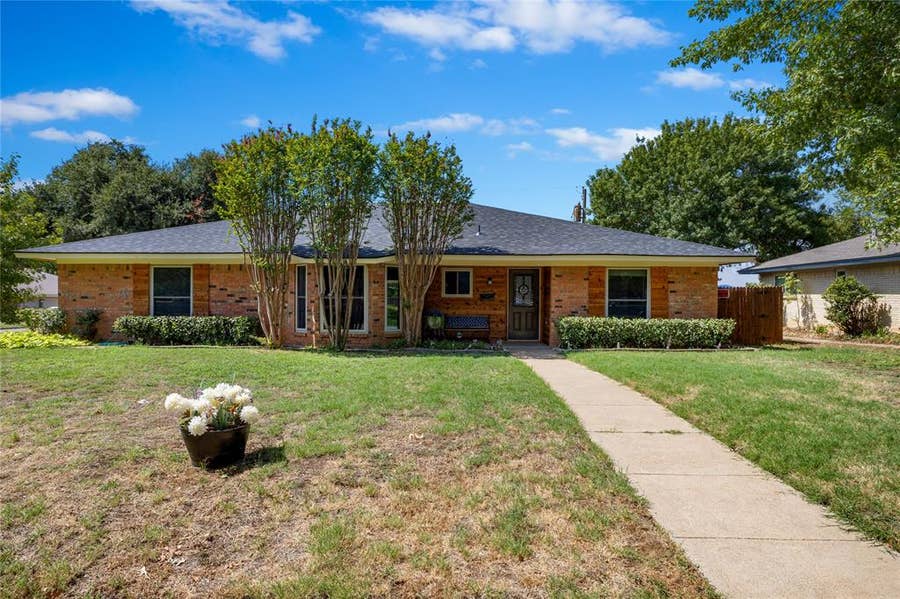 Property photo for 2004 Ford Street, Arlington, TX