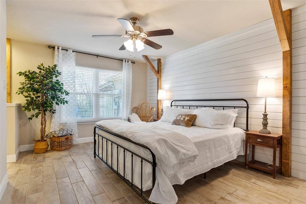 2918 Clover Lane, Euless, TX 76039 2918 Clover Lane, Euless, TX 76039