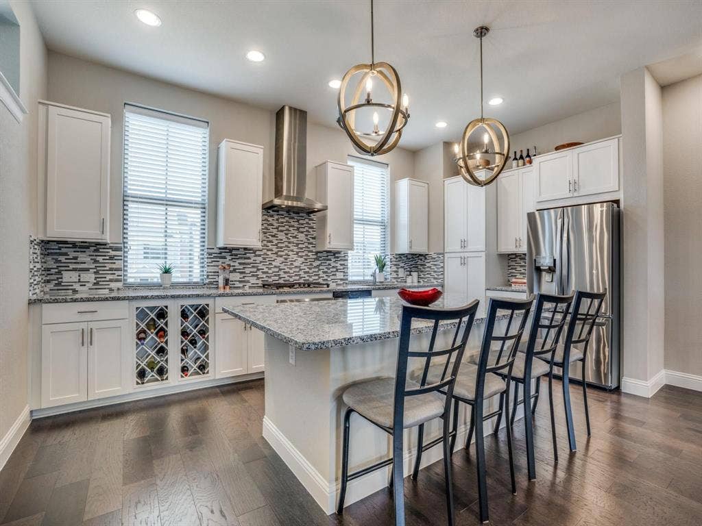 1074 Manacor Lane, Dallas, TX 75212 1074 Manacor Lane, Dallas, TX 75212