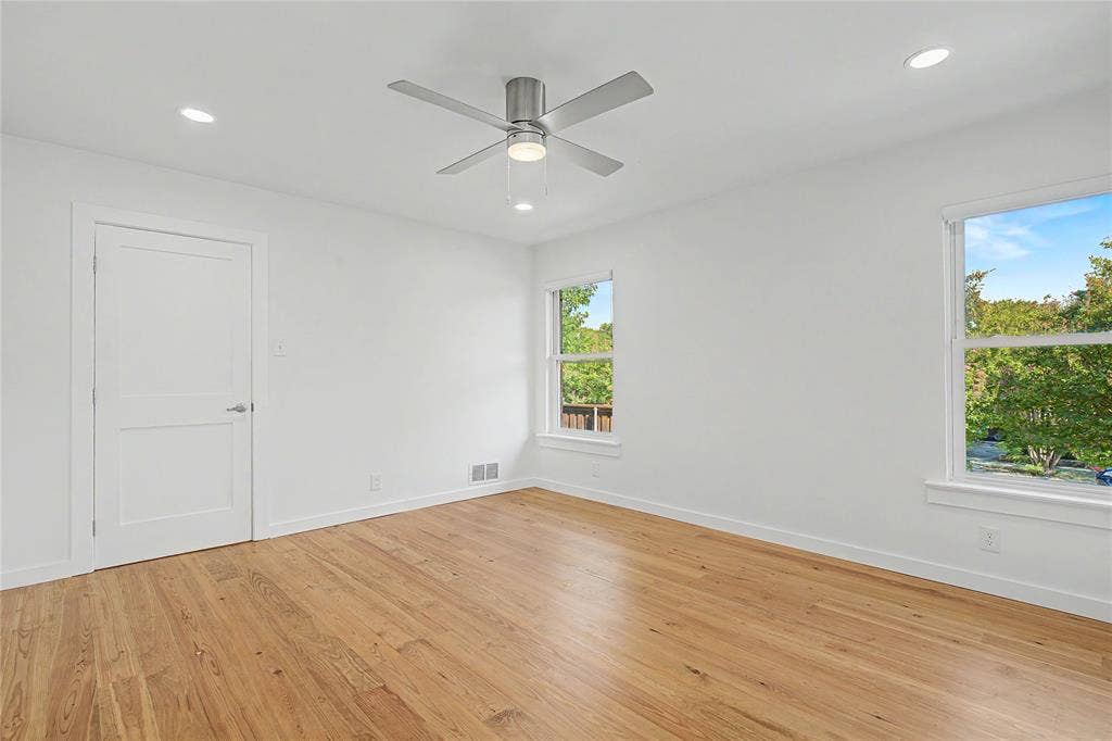 103 S Plymouth Road, Dallas, TX 75211 103 S Plymouth Road, Dallas, TX 75211