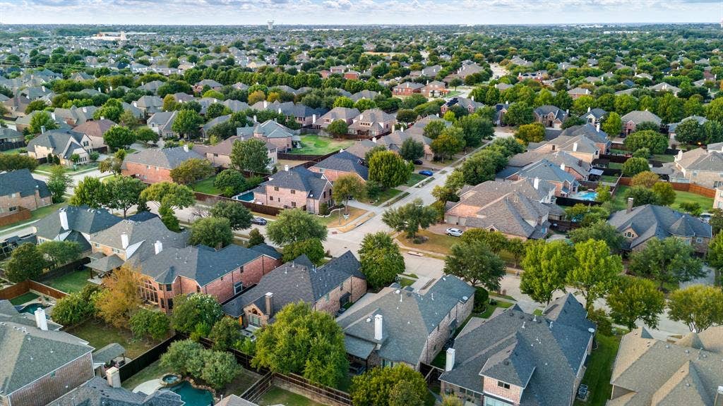 15605 Crown Cove Lane, Frisco, TX 75035