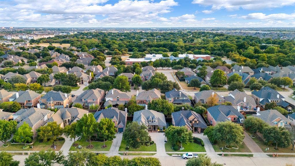 15605 Crown Cove Lane, Frisco, TX 75035