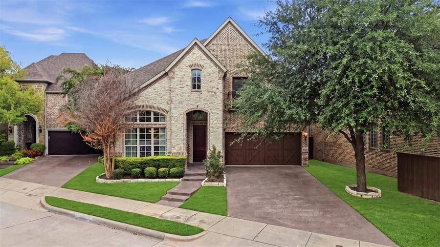 Property photo for 9424 Monteleon Court, Dallas, TX