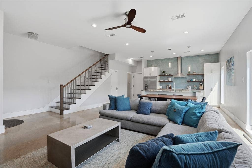 180 S Cisco Street, Dallas, TX 75246 Living room leading to upstairs