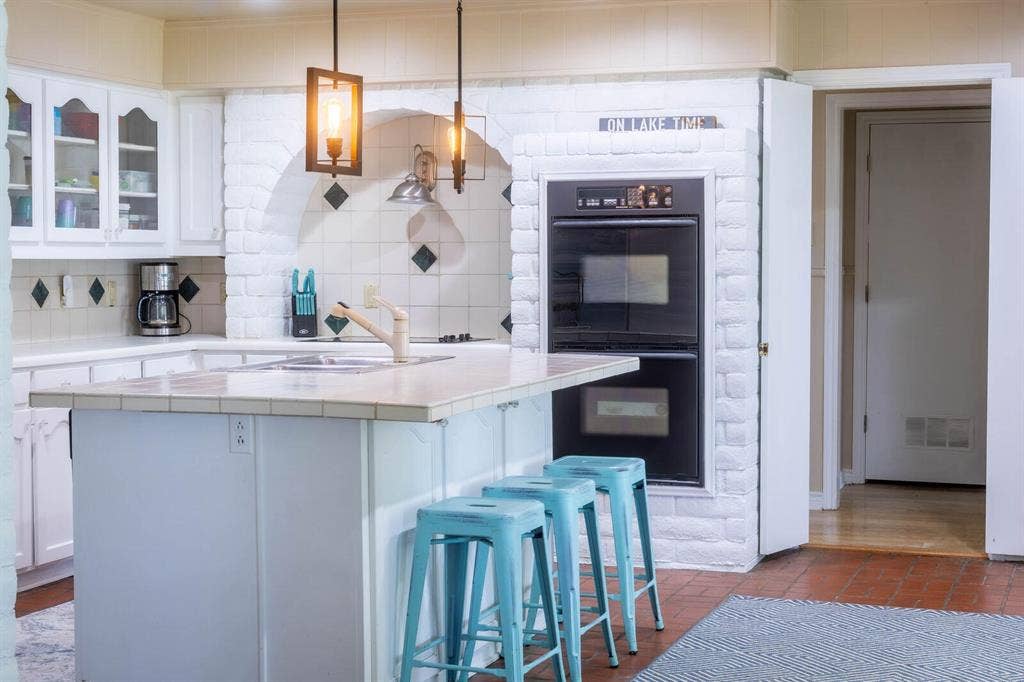 6851 Double Bridge Road, Mabank, TX 75156 6851 Double Bridge Road, Mabank, TX 75156