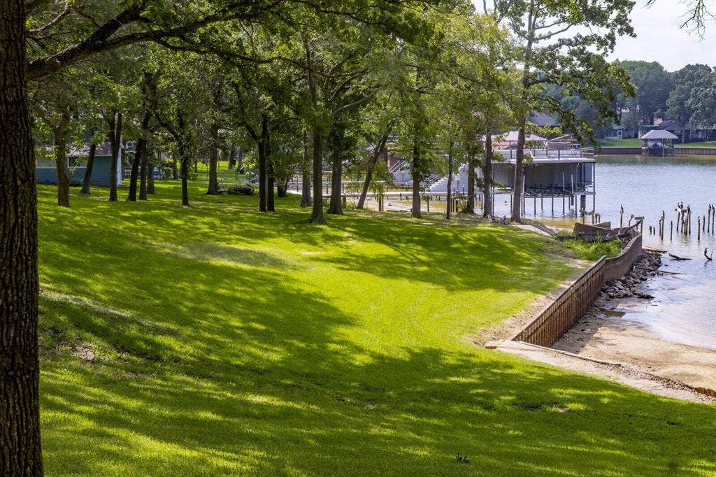 6851 Double Bridge Road, Mabank, TX 75156 6851 Double Bridge Road, Mabank, TX 75156